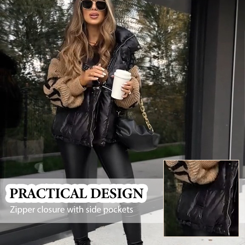 Damdunjacka Med Lapptäckt Denimkrage Och Huva